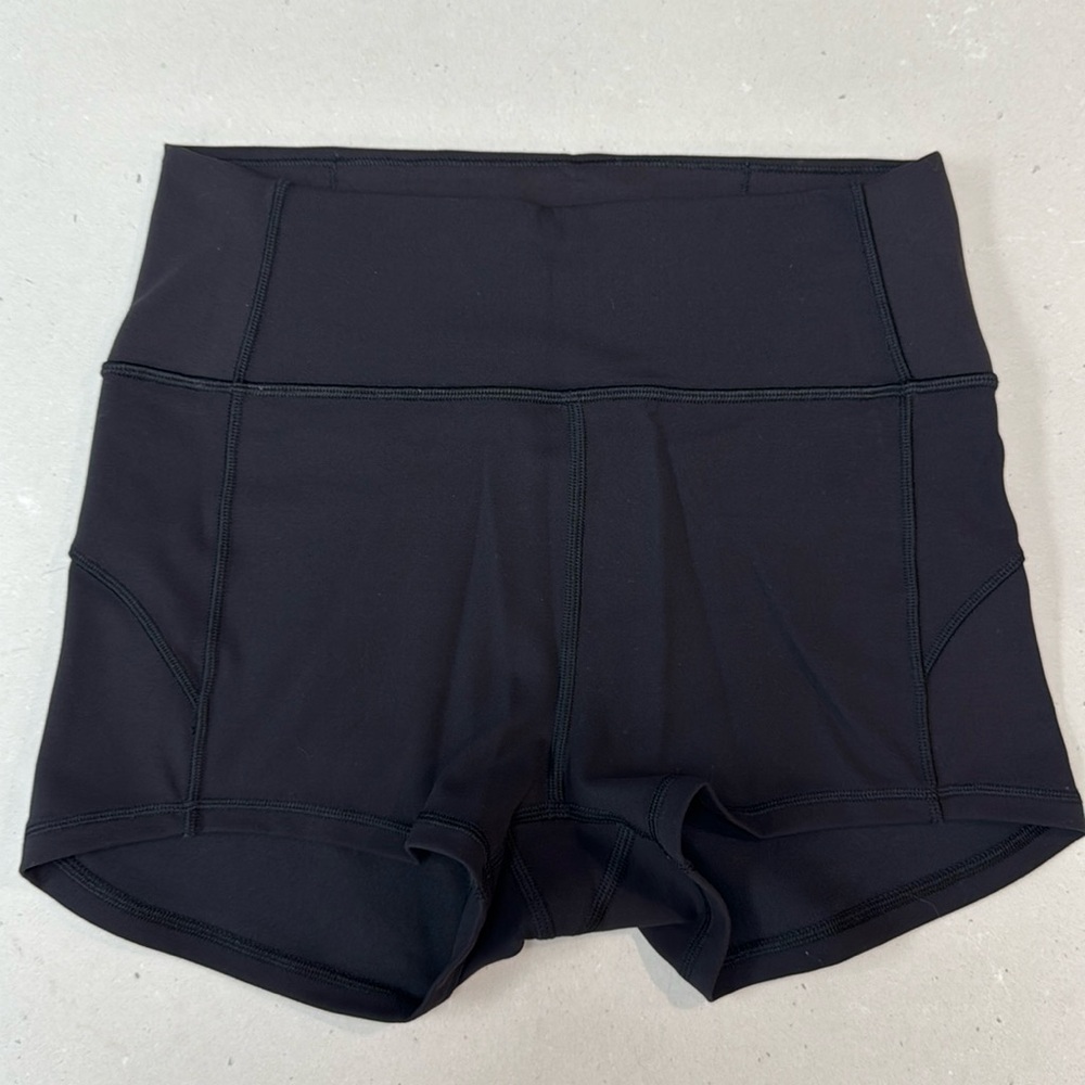 Lululemon High Rise 2” Yoga Short
